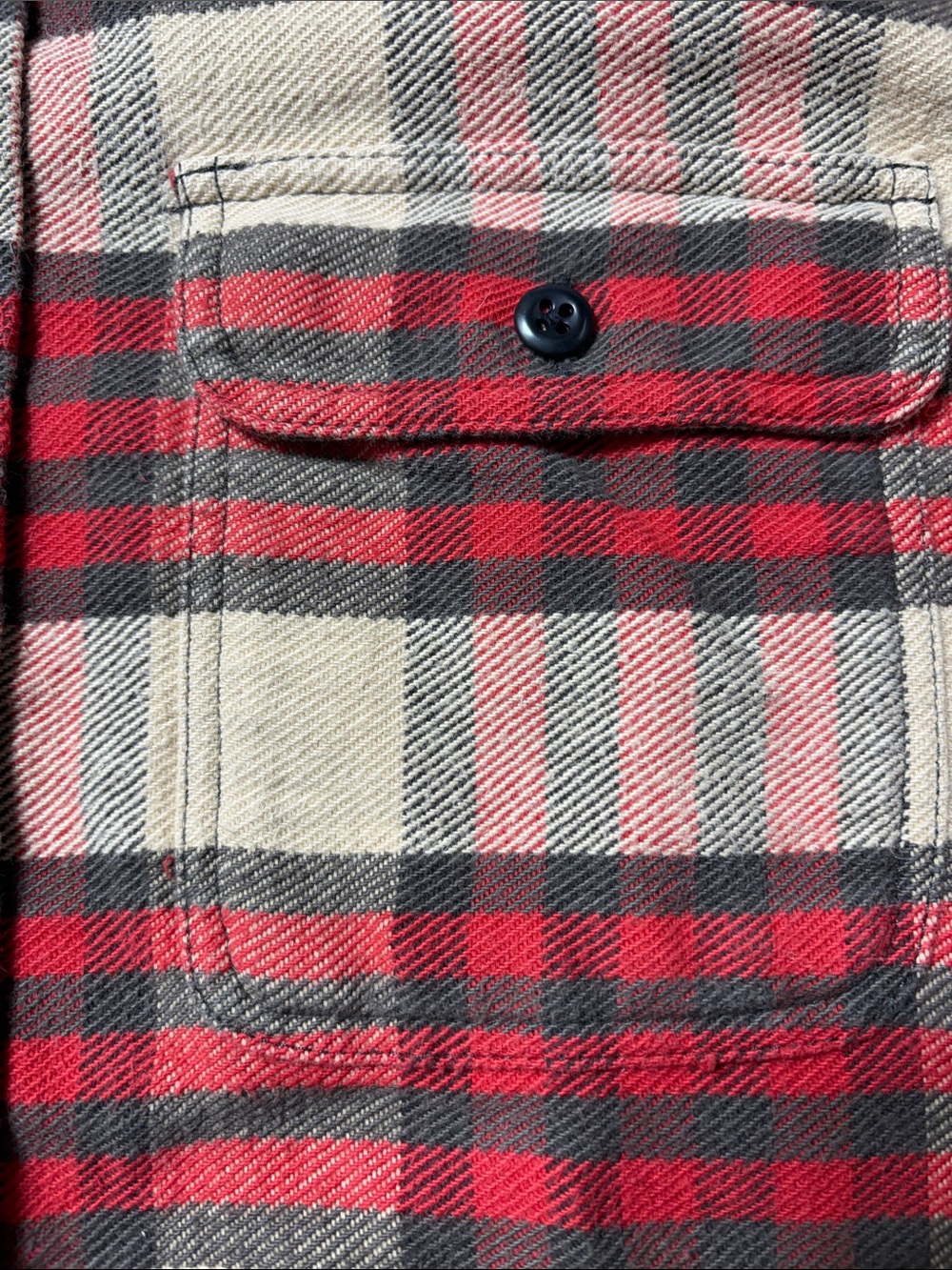 Filson Heavyweight Twill Cotton Flannel Shirt - Picture 4 of 9